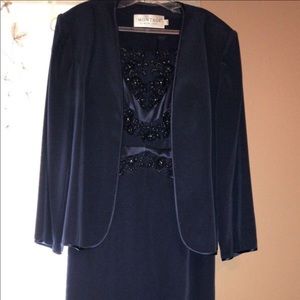 Long sleeve gown navy color